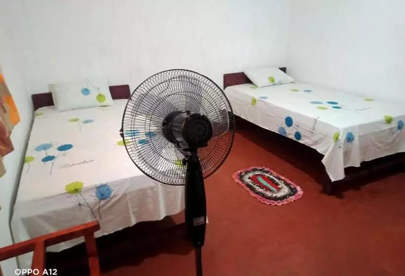 Majatalo Jayamina Surf House