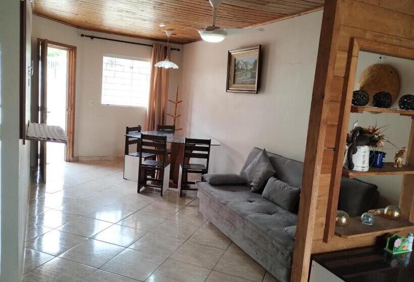 بنسيون Lugarzinho Aconchegante   Q2