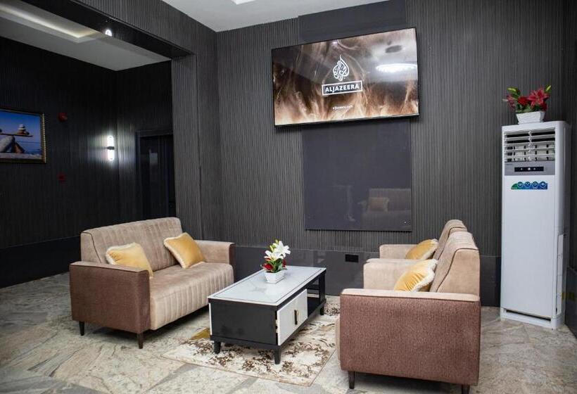 Pula Pula Luxury Hotel And Suites