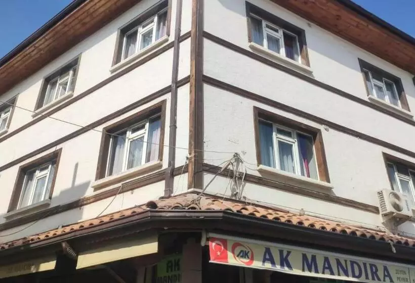 Yasi̇n Otel