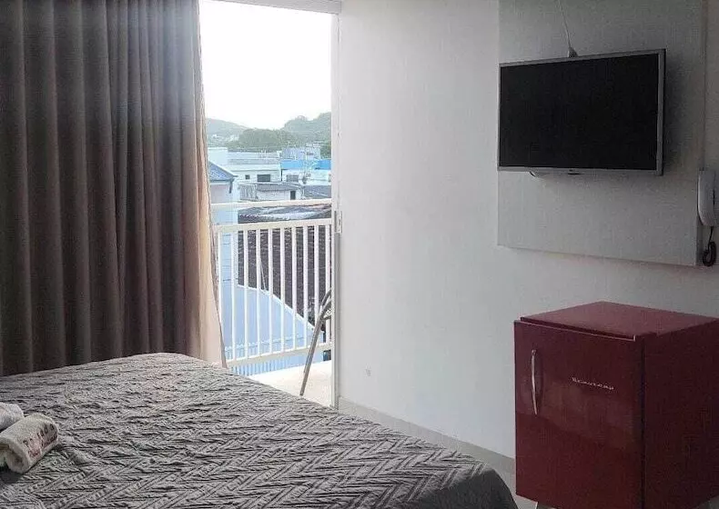 ユースホステル Pousada Família Eleutério