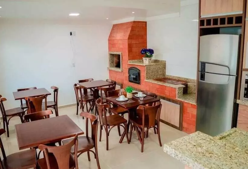 ユースホステル Pousada Família Eleutério