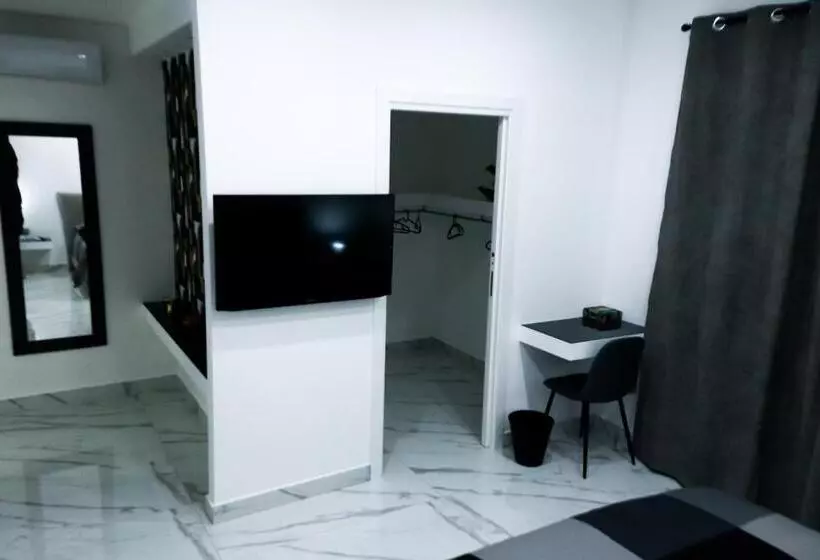 ベッドアンドブレックファースト Alma House