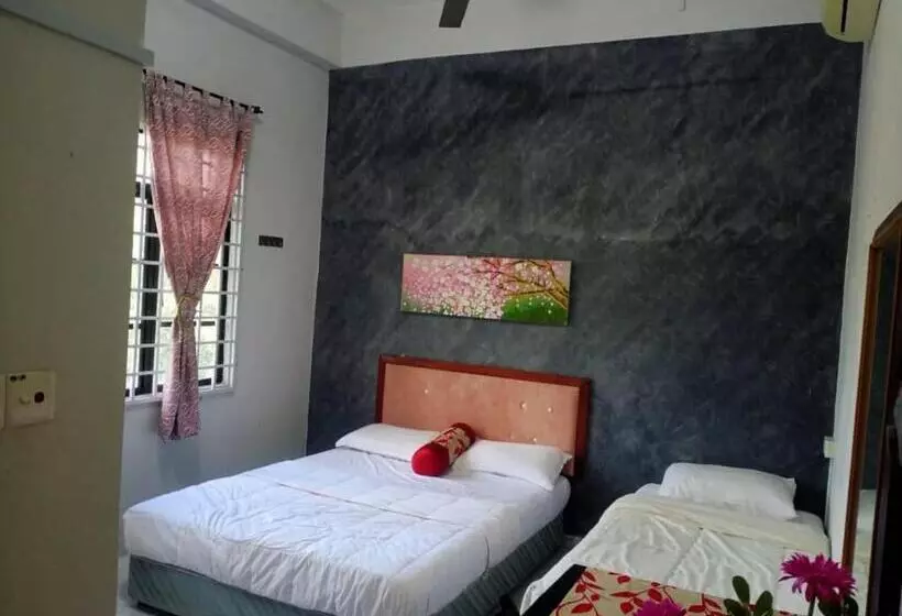 D  Bunga Hotel Bukit Bunga Bilik Standard Triple
