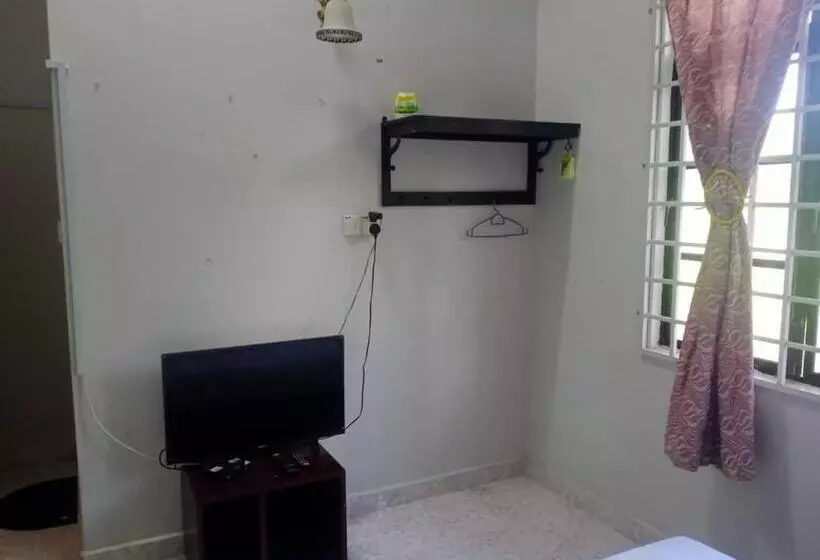 D  Bunga Hotel Bukit Bunga Bilik Standard Triple