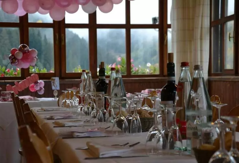 Hotelli Albergo Vallunga