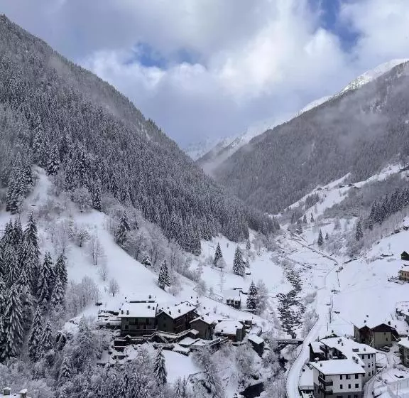 Hotelli Albergo Vallunga