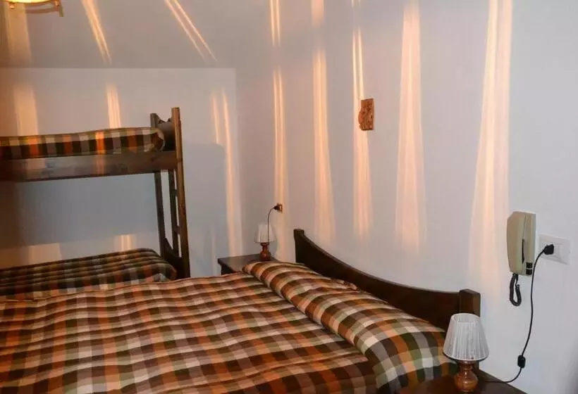 Hotelli Albergo Vallunga