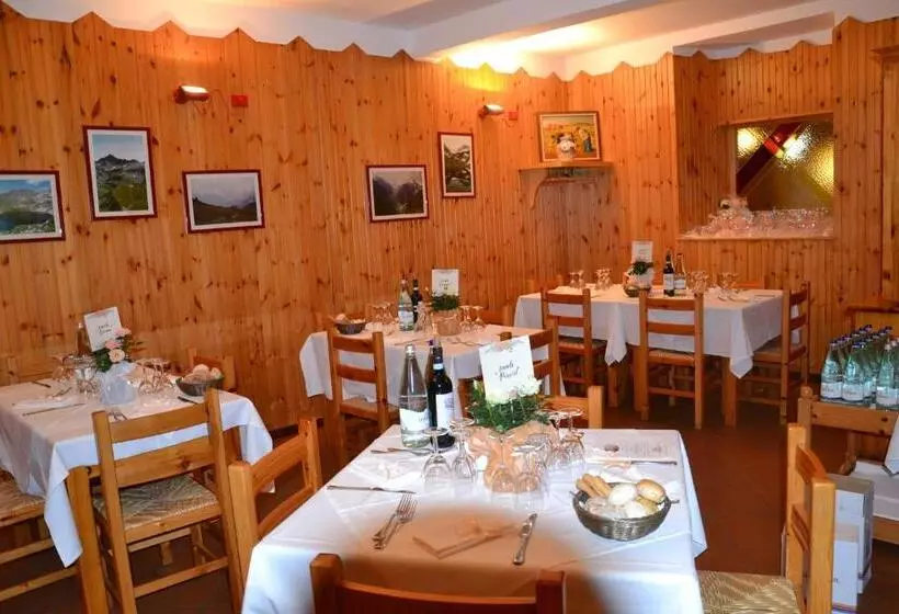 Hotelli Albergo Vallunga