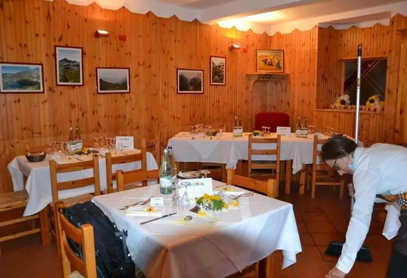 Hotelli Albergo Vallunga