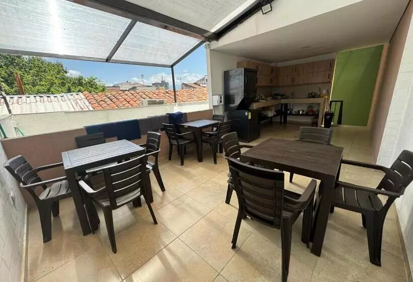 هتل La Central Belalcazar Palmira