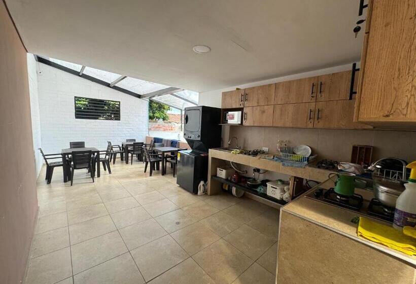 هتل La Central Belalcazar Palmira