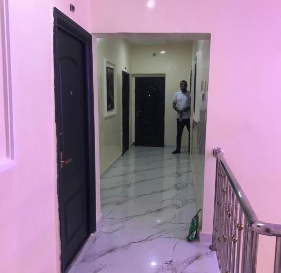 هتل Connery Homes