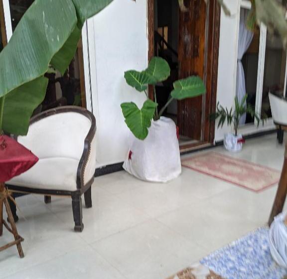 هتل Kassandra Beach