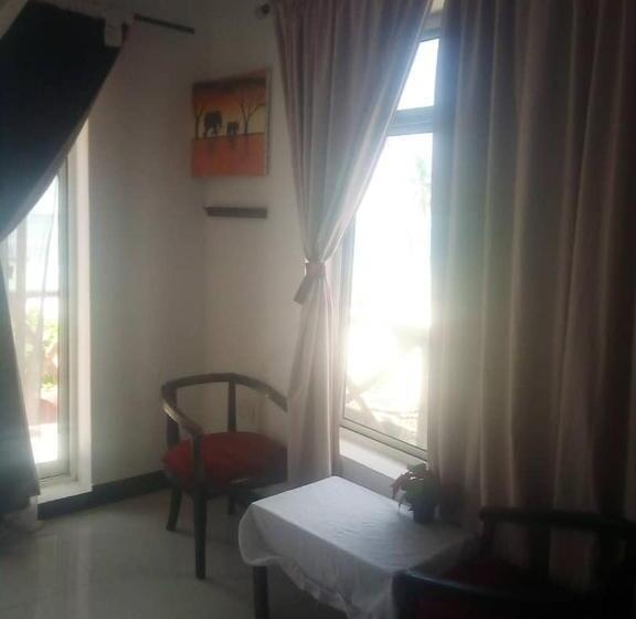 هتل Kassandra Beach