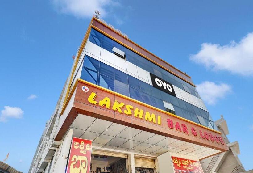 酒店 Oyo 823110 Lakshmi Deluxe Lodge