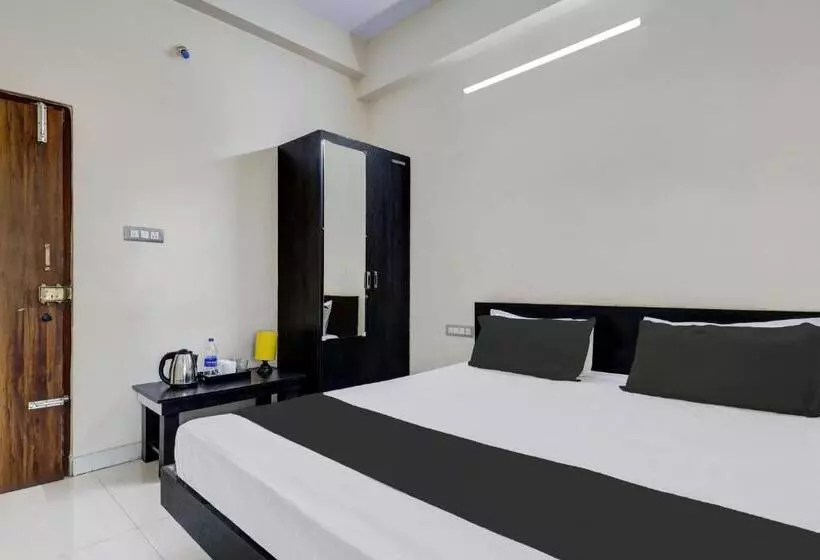 ホテル Oyo 823110 Lakshmi Deluxe Lodge