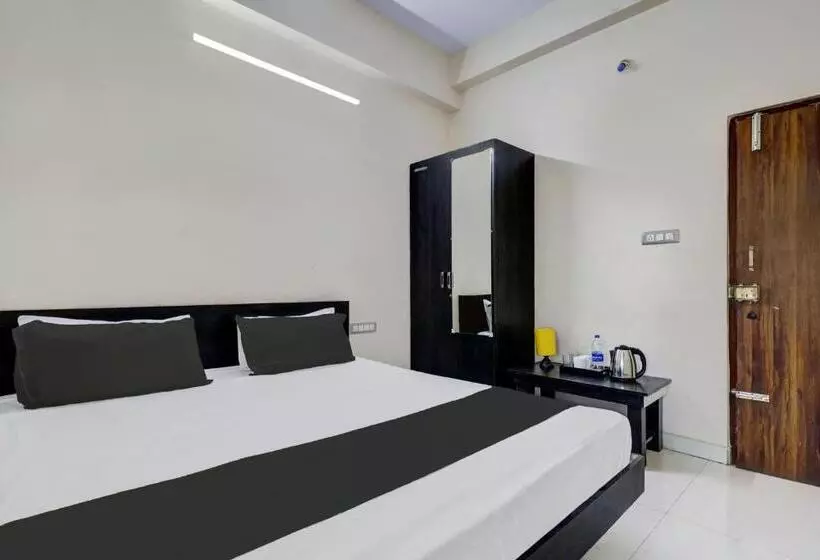 ホテル Oyo 823110 Lakshmi Deluxe Lodge