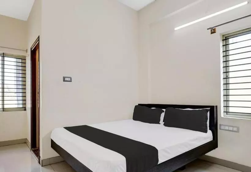 ホテル Oyo 823110 Lakshmi Deluxe Lodge