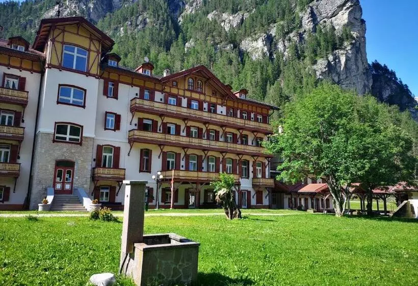 ホテル Villaggio Turistico Ploner   Nel Cuore Delle Dolomiti Tra Cortina E Dobbiaco