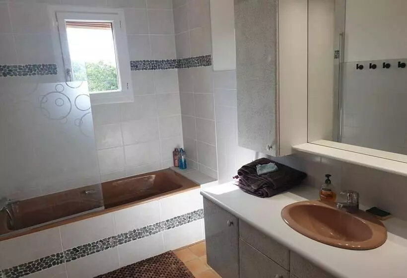 Majatalo Chambre Avec Cuisine équipée Sur Demande