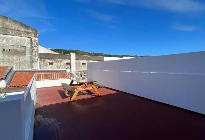 پانسیون Espírito Azul Guest House   Rooms To Rent, 2 Minutes Walking From The Beach, Marina And Our Dive Cen