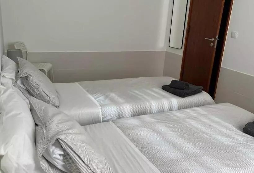 پانسیون Espírito Azul Guest House   Rooms To Rent, 2 Minutes Walking From The Beach, Marina And Our Dive Cen