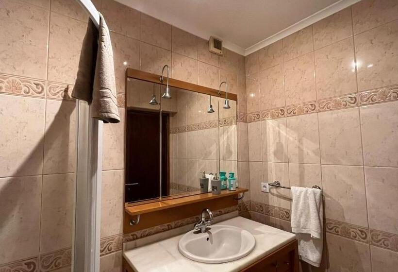 膳宿费 Espírito Azul Guest House   Rooms To Rent, 2 Minutes Walking From The Beach, Marina And Our Dive Cen