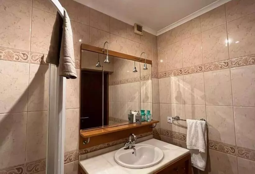 پانسیون Espírito Azul Guest House   Rooms To Rent, 2 Minutes Walking From The Beach, Marina And Our Dive Cen