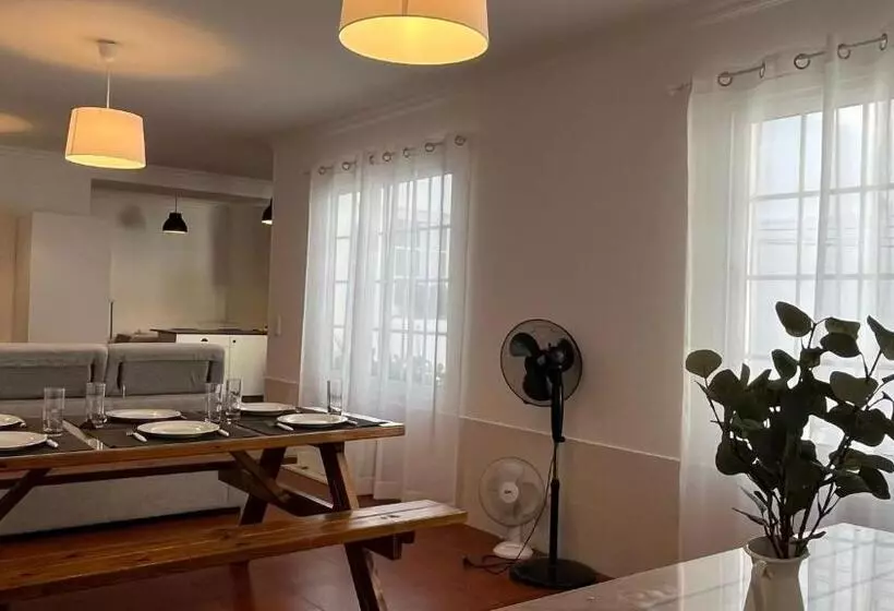 پانسیون Espírito Azul Guest House   Rooms To Rent, 2 Minutes Walking From The Beach, Marina And Our Dive Cen