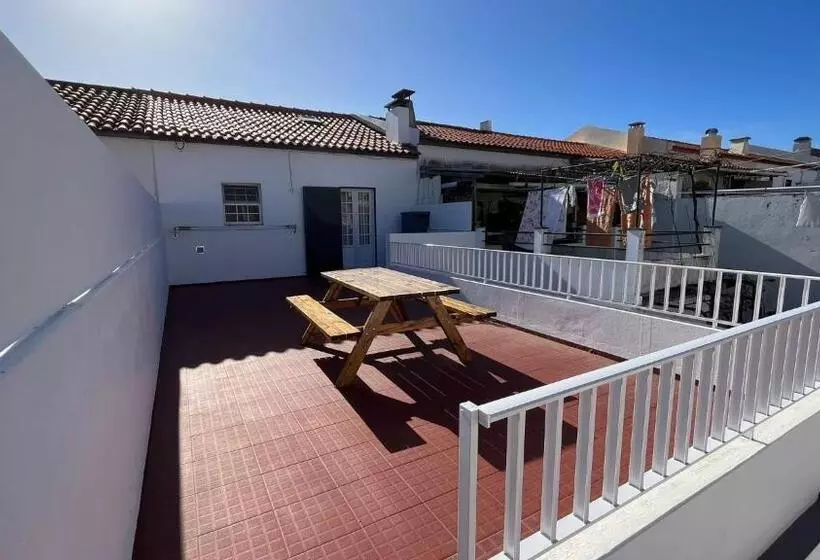 پانسیون Espírito Azul Guest House   Rooms To Rent, 2 Minutes Walking From The Beach, Marina And Our Dive Cen