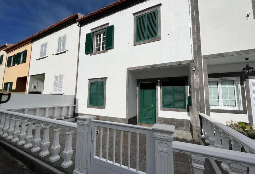 膳宿费 Espírito Azul Guest House   Rooms To Rent, 2 Minutes Walking From The Beach, Marina And Our Dive Cen