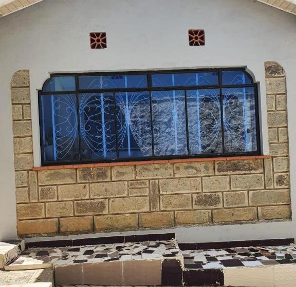 پانسیون Lacasa Estate