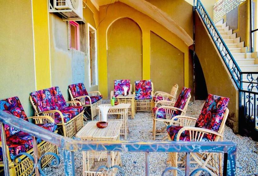 تختخواب و صبحانه Kony Nubian Guest House
