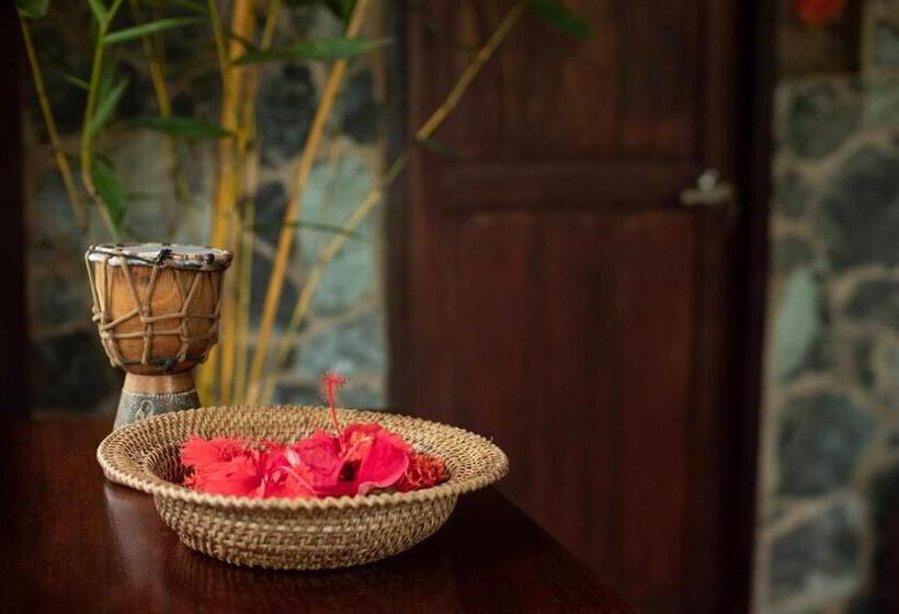 בית מלון כפרי Kiao Beach