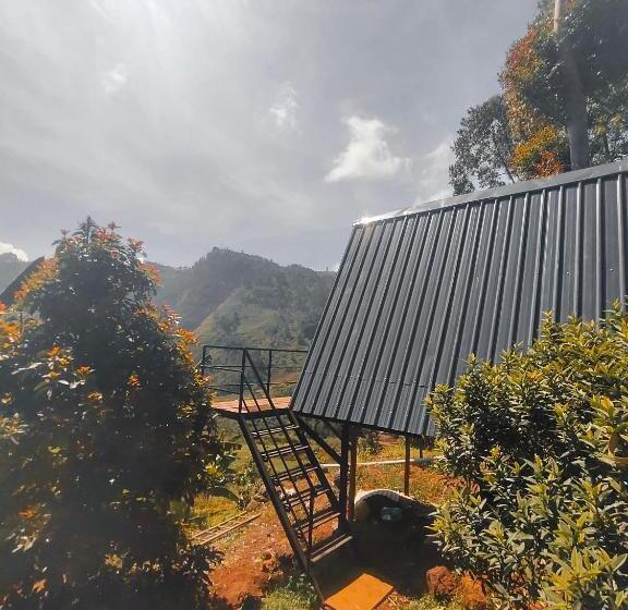 Hotel Papathi Farm House