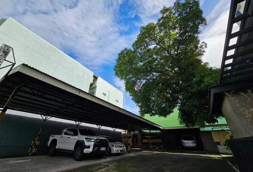 Jaelle Residences Hotel   Downtown