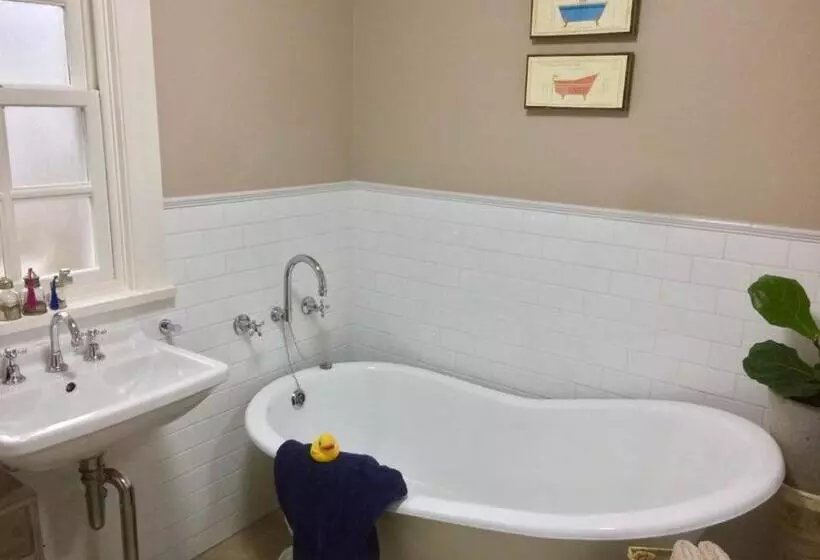 ペンション Bundanoon Bijou Southern Highlands Accommodation