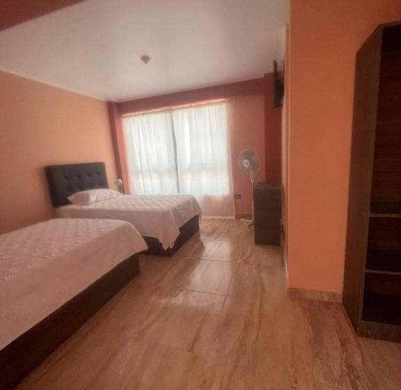 Пансион Cardos Hostal