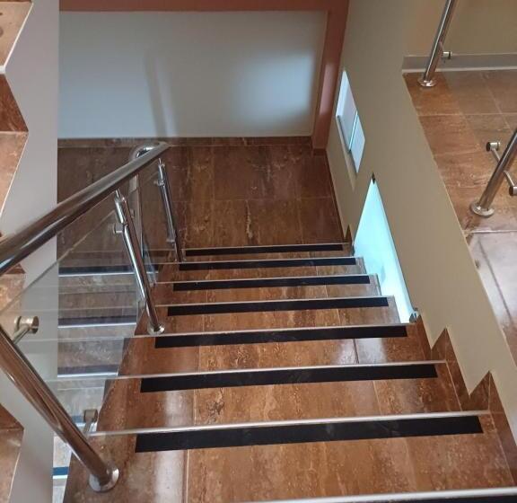 Пансион Cardos Hostal