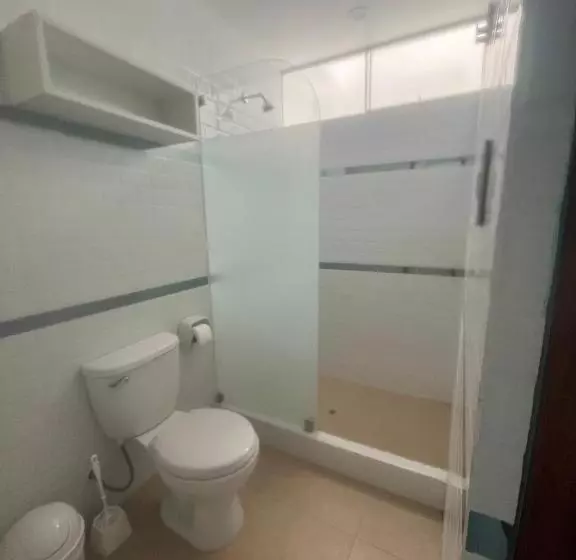 ペンション Cardos Hostal