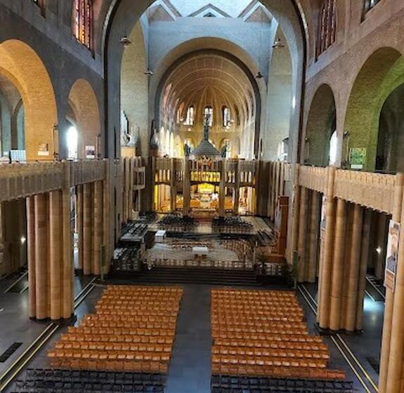 پانسیون Room In Bb   Undefined