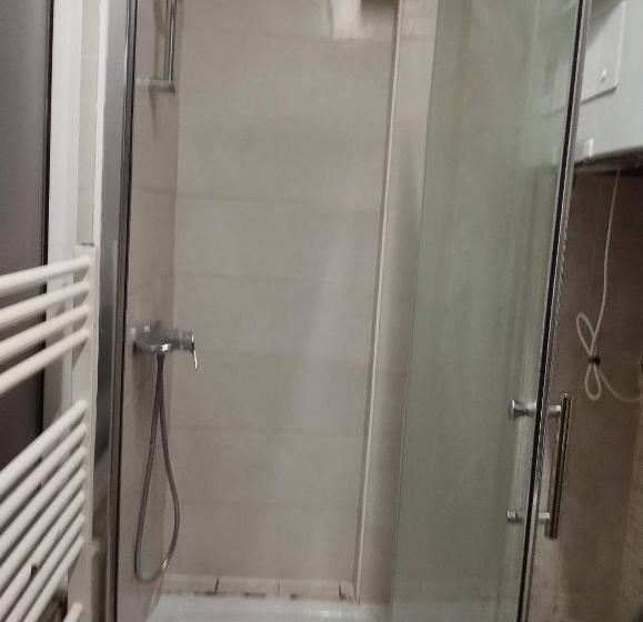 پانسیون Room In Bb   Undefined