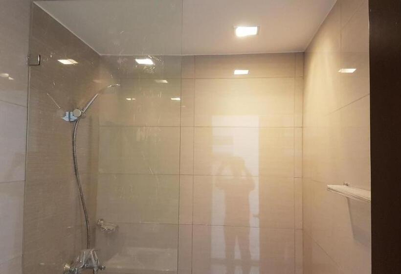 11c Tower 1 Viceroy Residences Mckinley Bgc