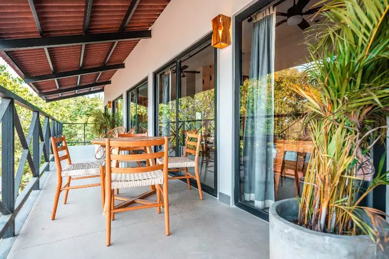 ユースホステル Bambuda Santa Catalina