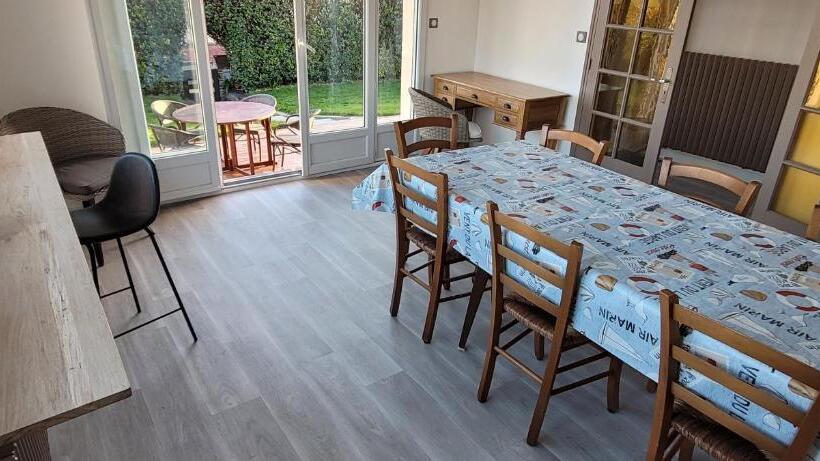 Bed and Breakfast Omaha Beach Vue Les Braves