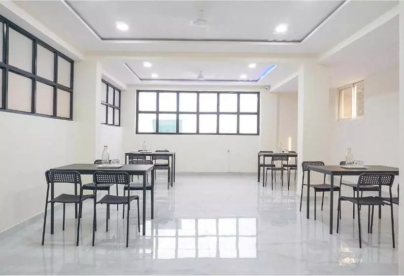 Fabhotel Prime Esta Inn   Nr Twin Tower, Viman Nagar