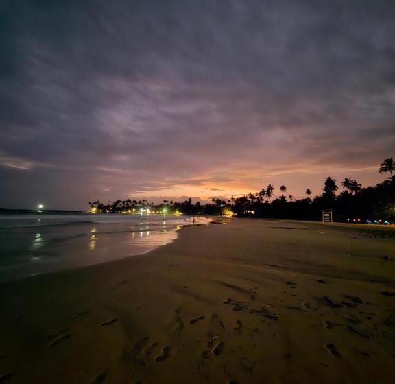 Отель Balance Beach Resort