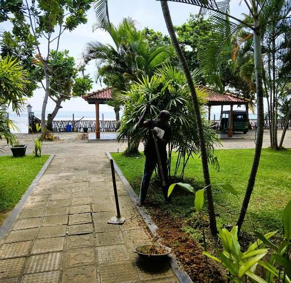 Отель Balance Beach Resort