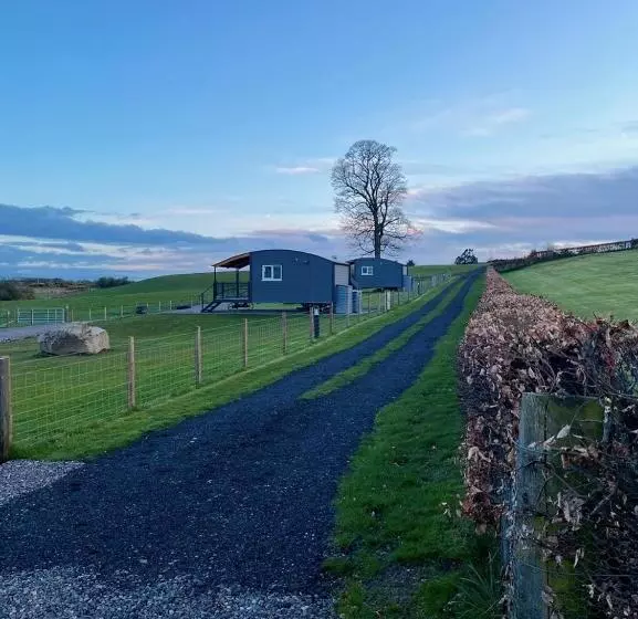 ホテル Capledrae Farmstay Shepherds Huts